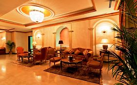 Magnum Hotel And Suites West Bay